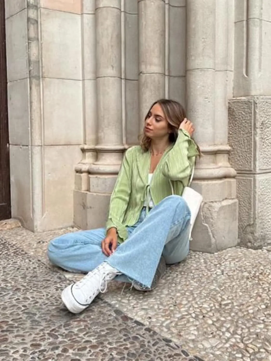 ZAFUL Women's Deep V Neck Tie Front Top Flare Sleeve Plisse Pleated Blouse Shirt Top Y2k Vintage Streetwear